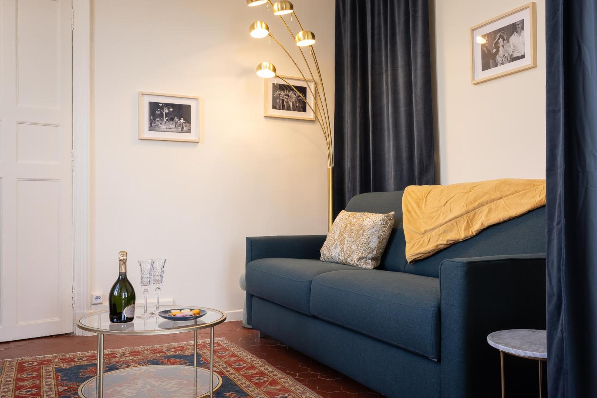 Appartement Intra-muros, Vue Palais Des Papes Avignon